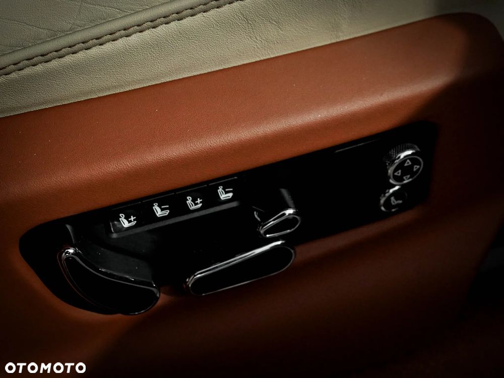 Bentley Bentayga - 30