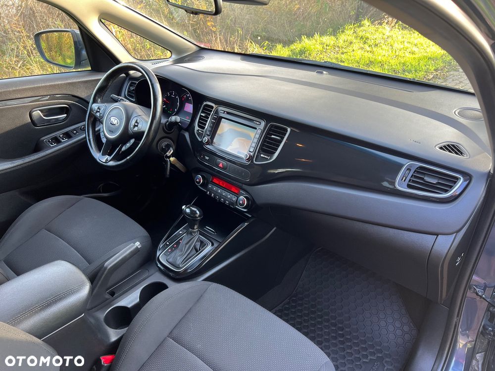 Kia Carens 1.7 CRDi L DCT - 12