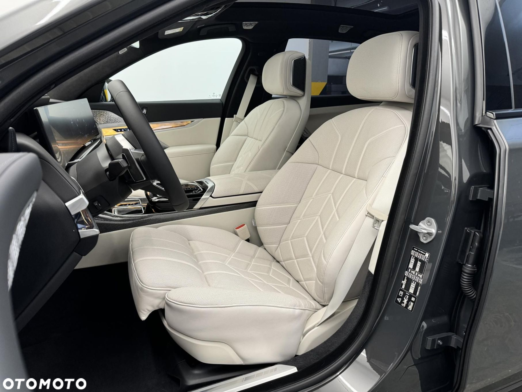 BMW Seria 7 - 12