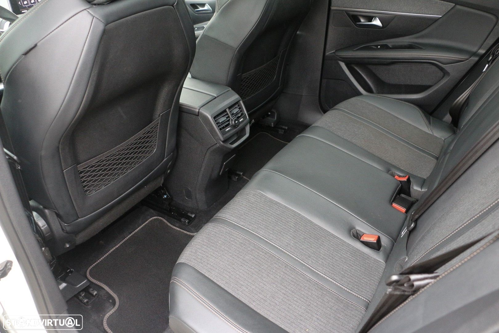 Peugeot 3008 1.5 BlueHDi GT Line - 22