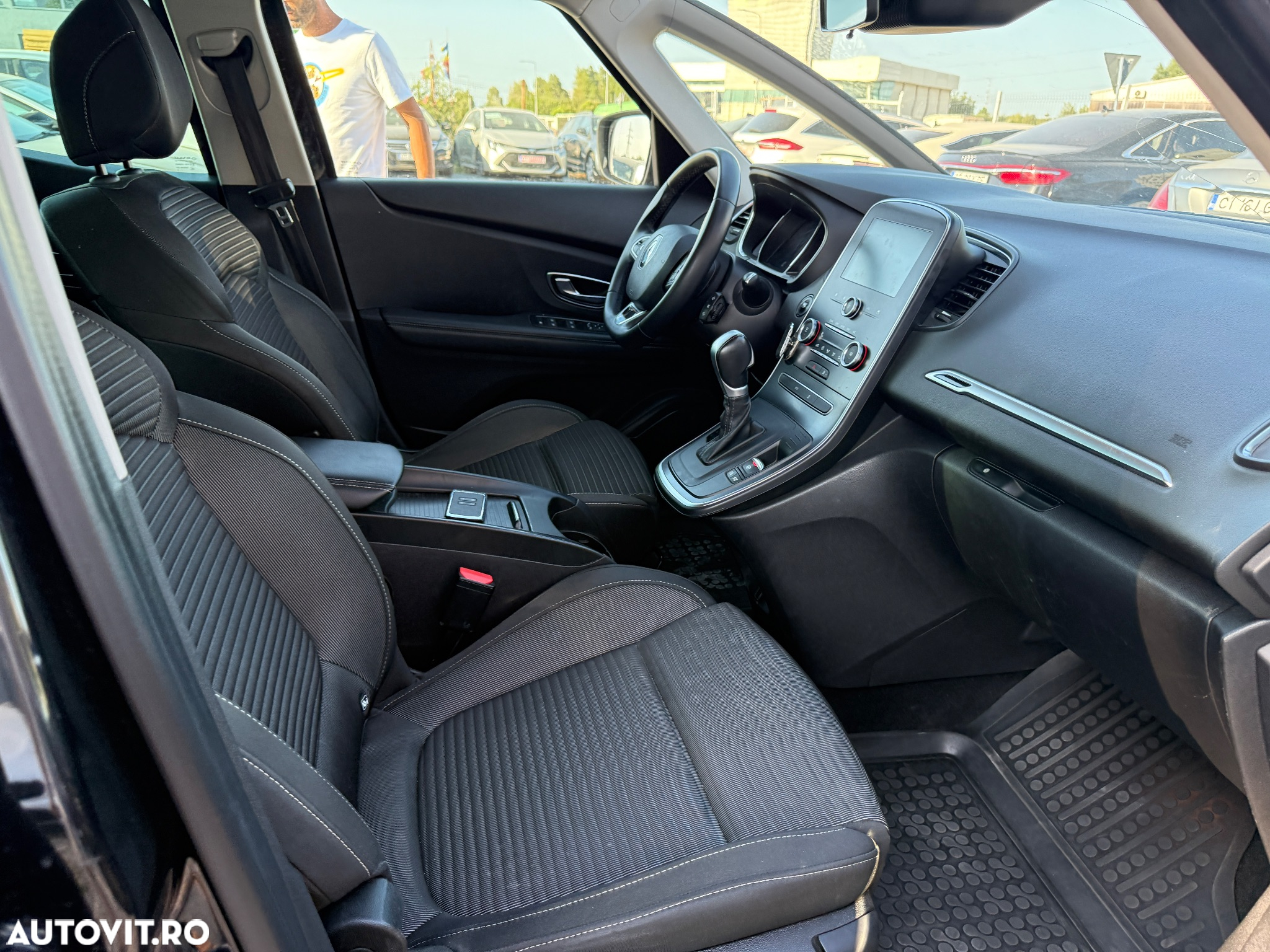 Renault Scenic BLUE dCi 120 EDC BOSE EDITION - 20