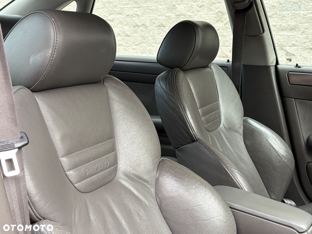 Audi A6 Limousine 2.4 - 9