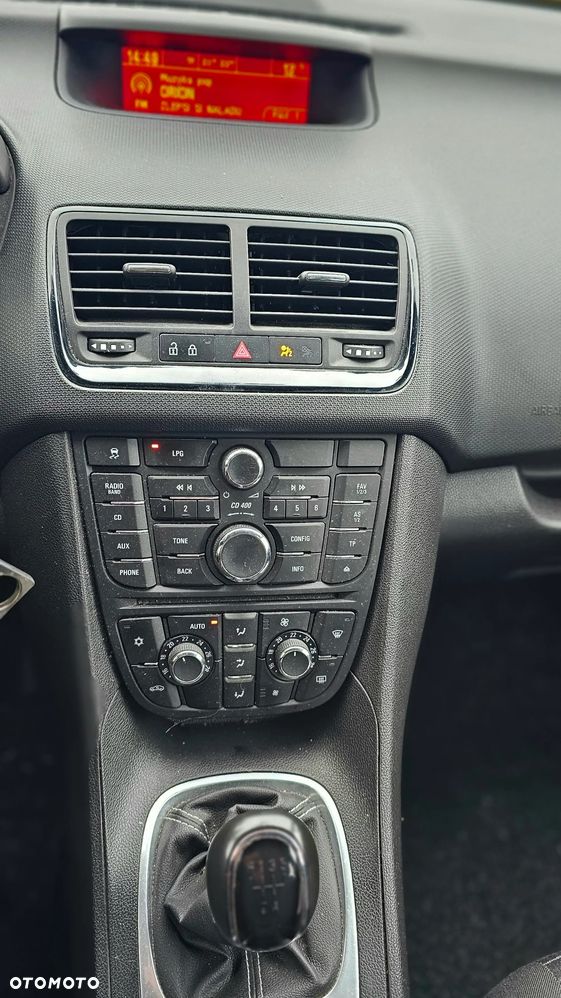 Opel Meriva - 11