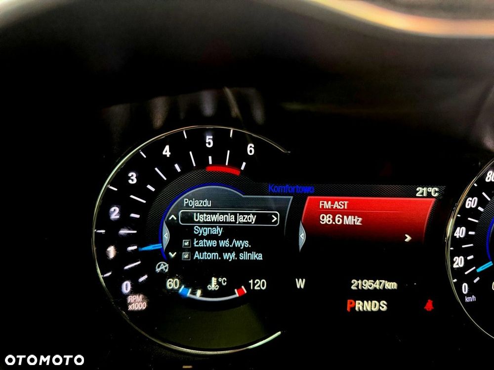 Ford Mondeo - 35