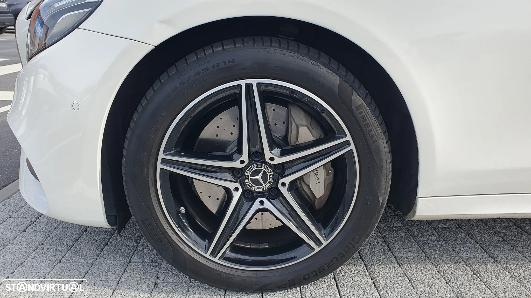 Mercedes-Benz E 300 de AMG Line - 13