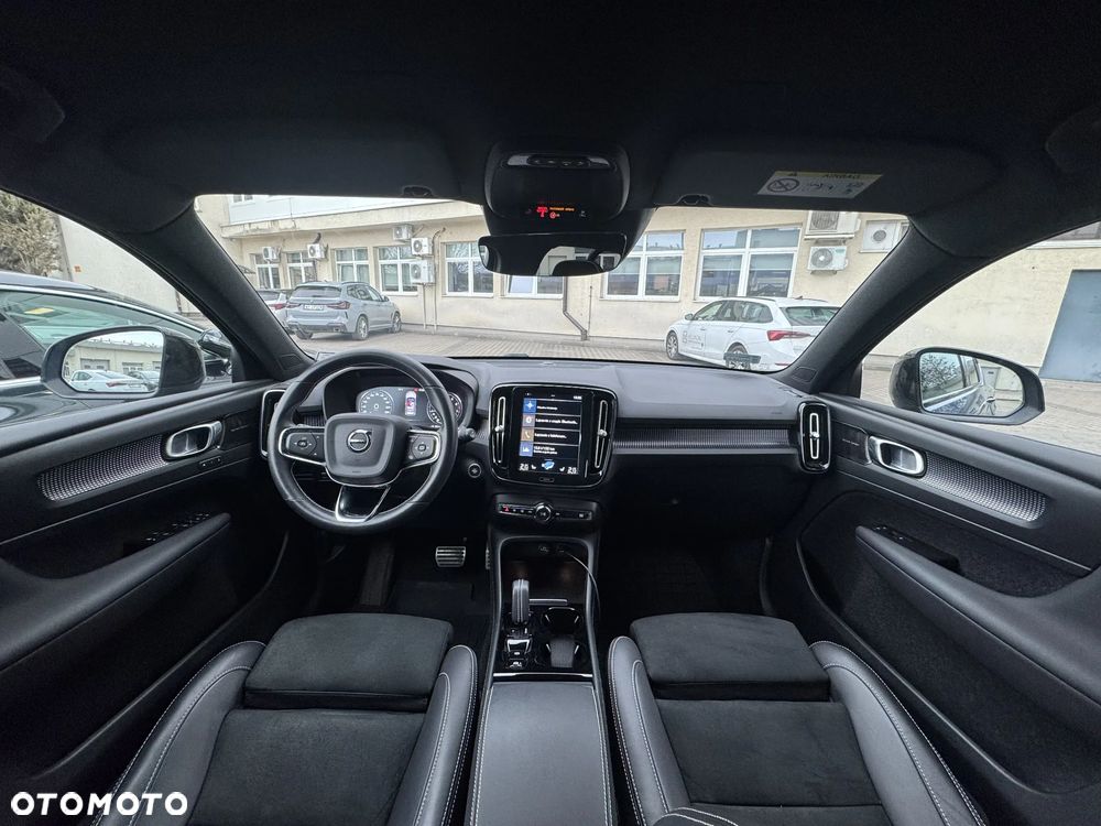 Volvo XC 40 T3 R-Design - 8