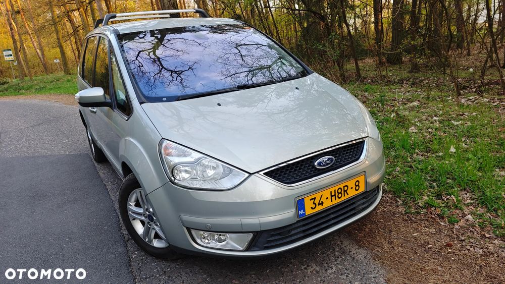 Ford Galaxy 2.0 Ghia - 28