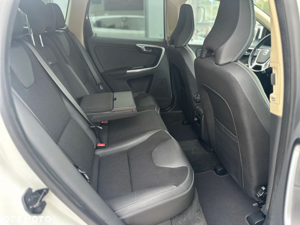 Volvo XC 60 - 8