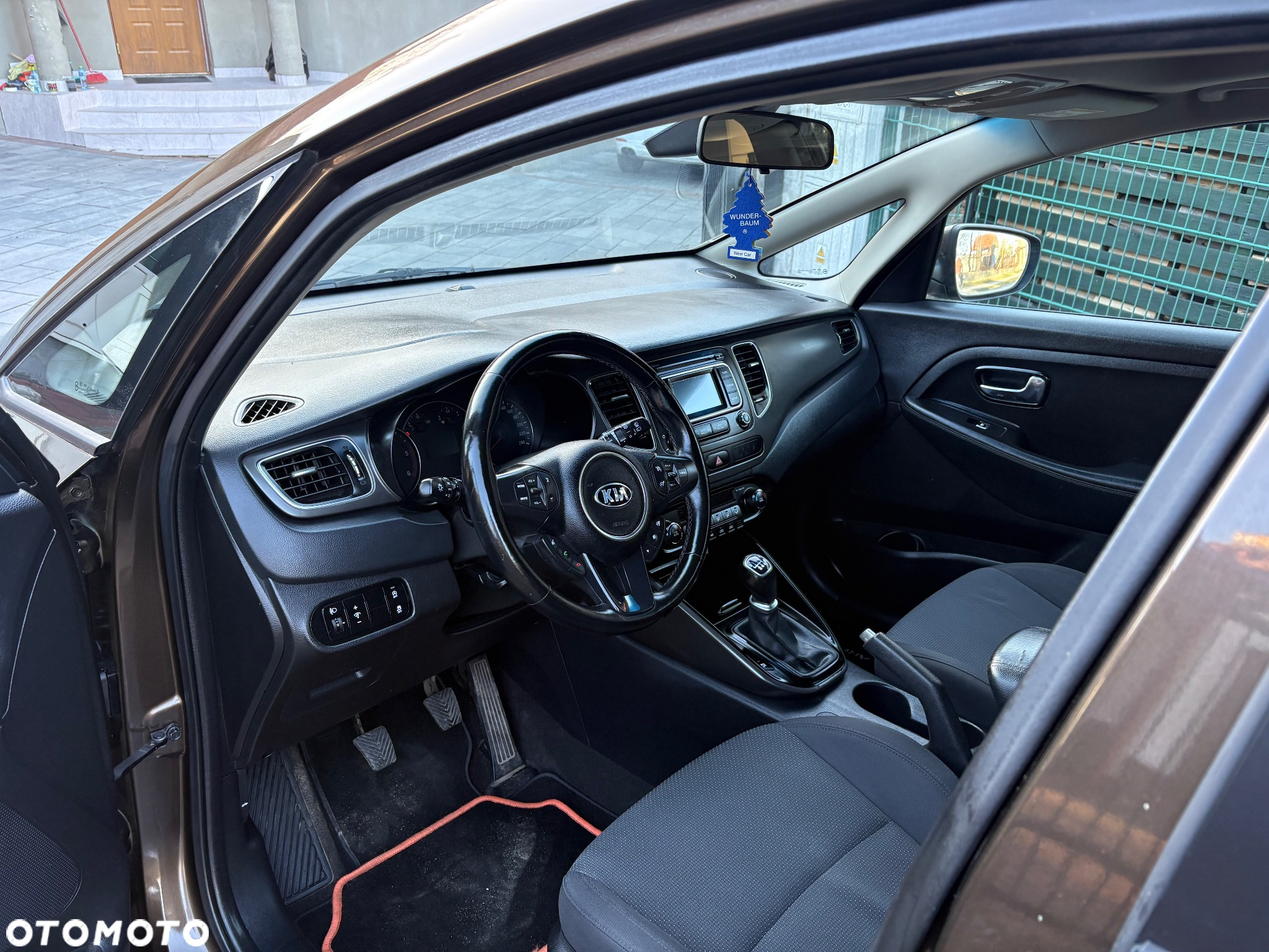 Kia Carens 1.7 CRDi L 7os - 11