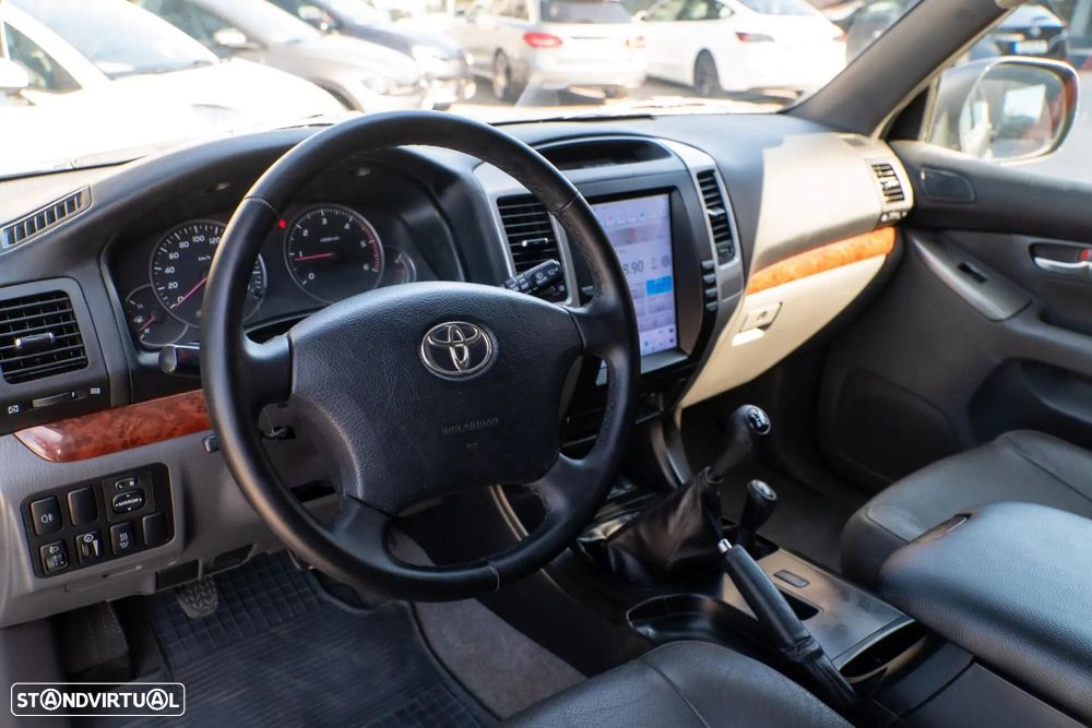 Toyota Land Cruiser Prado - 15