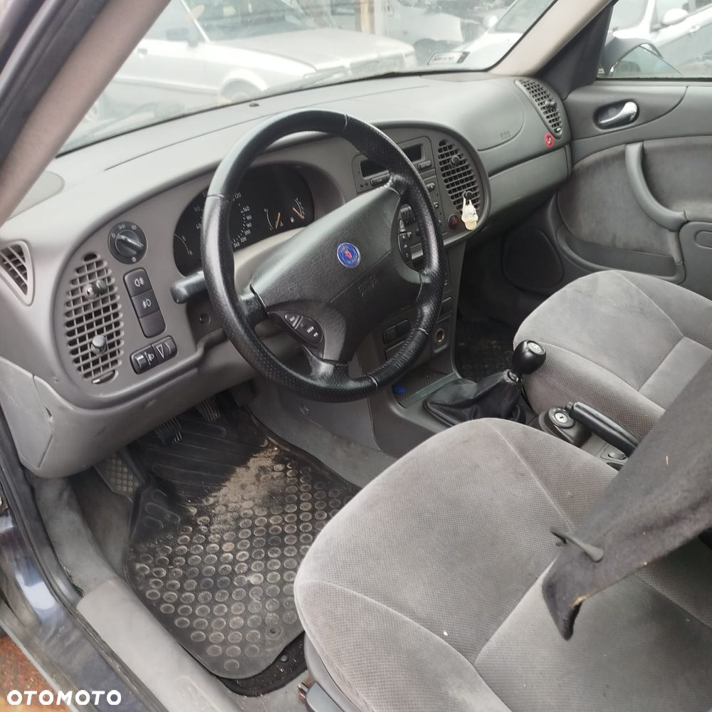 Saab 93 na części . - 4