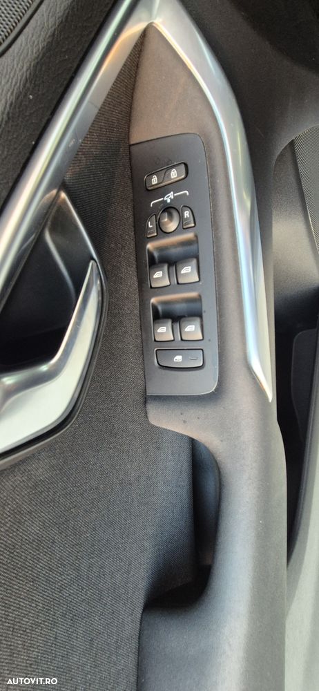 Volvo V40 D4 VEA Momentum - 15