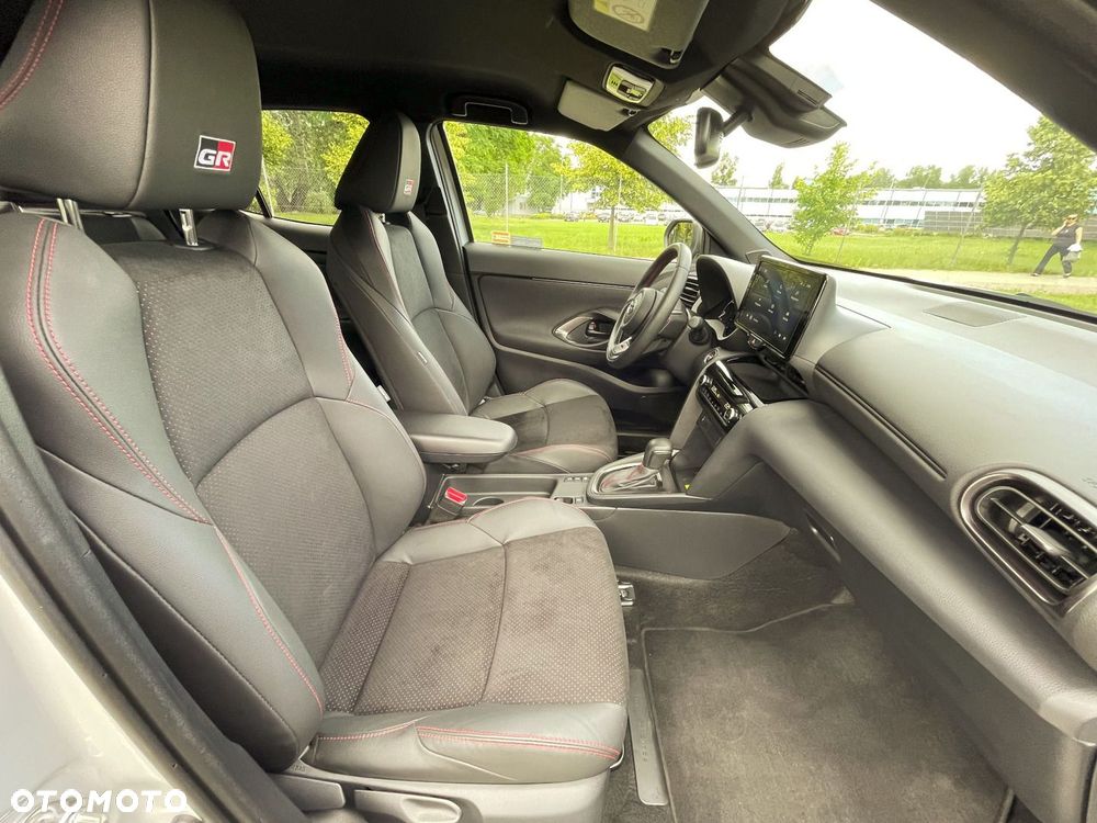 Toyota Yaris Cross Hybrid 1.5 GR Sport - 13