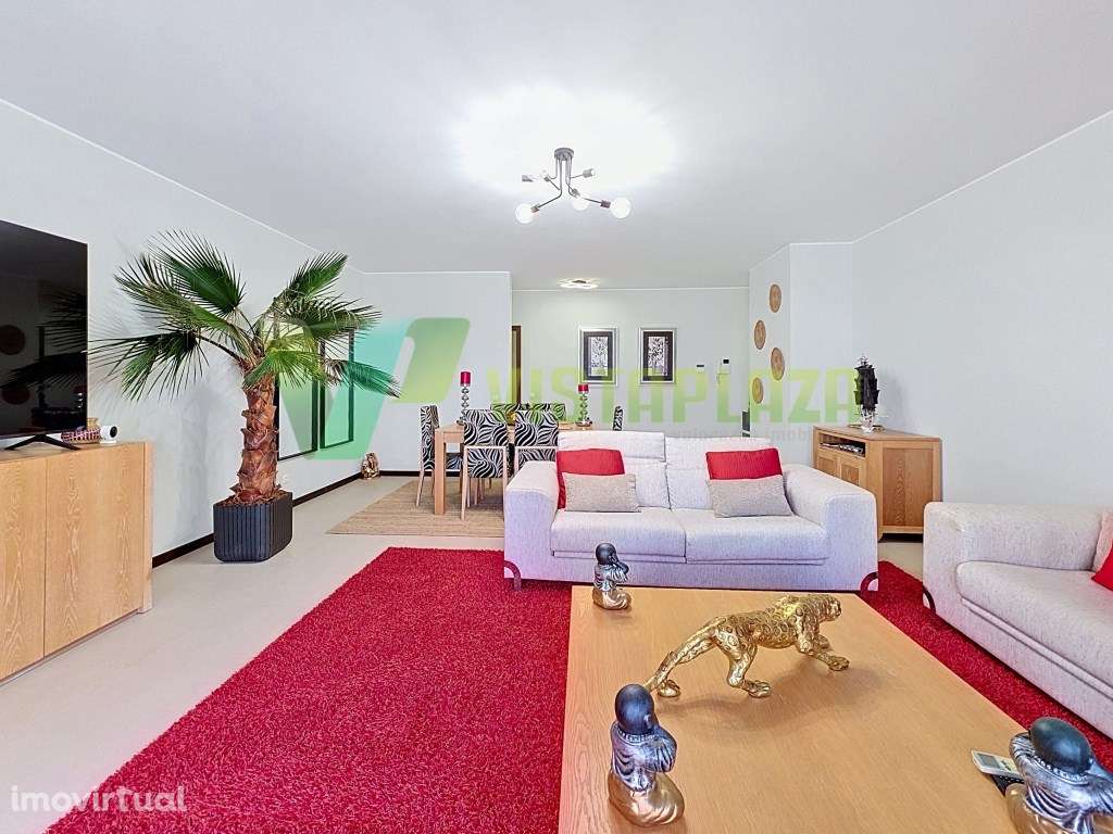 Apartamento T3 na Praia da Rocha com Piscina Panorâmica e Estaciona... - Grande imagem: 5/52