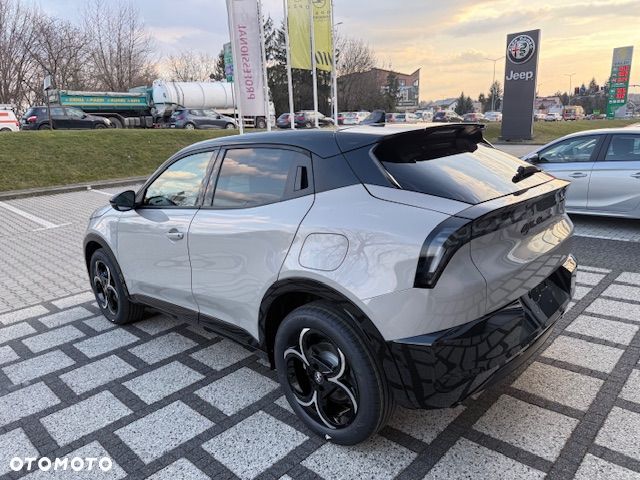 Alfa Romeo Junior 1.2 mHEV Ti Q4 eDCT - 10
