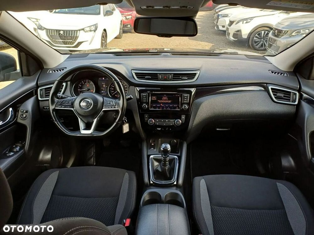 Nissan Qashqai 1.3 DIG-T N-Connecta - 25