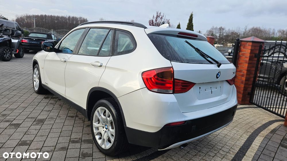 BMW X1 sDrive18d xLine - 13