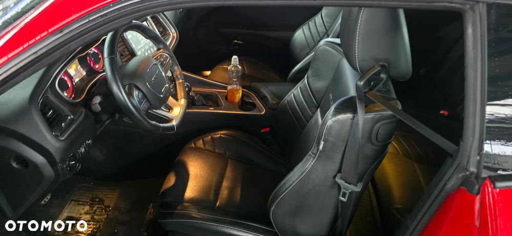 Dodge Challenger - 4