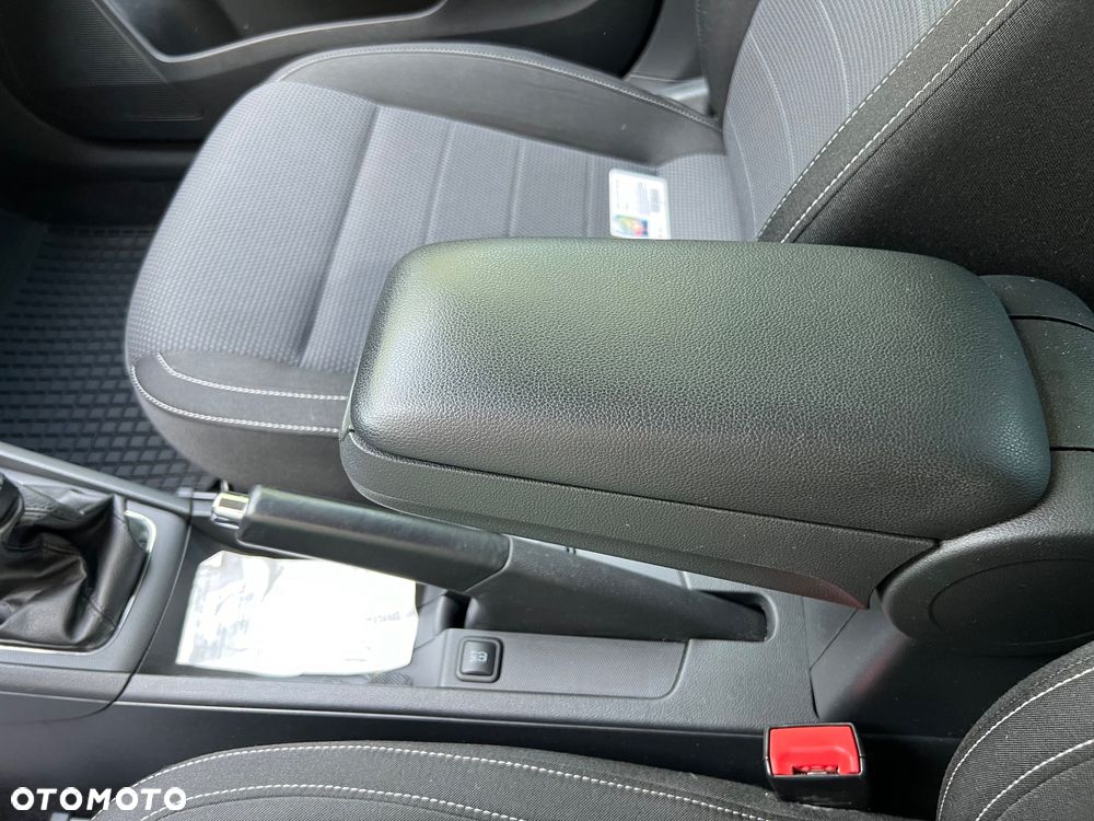 Skoda RAPID 1.2 Active - 24