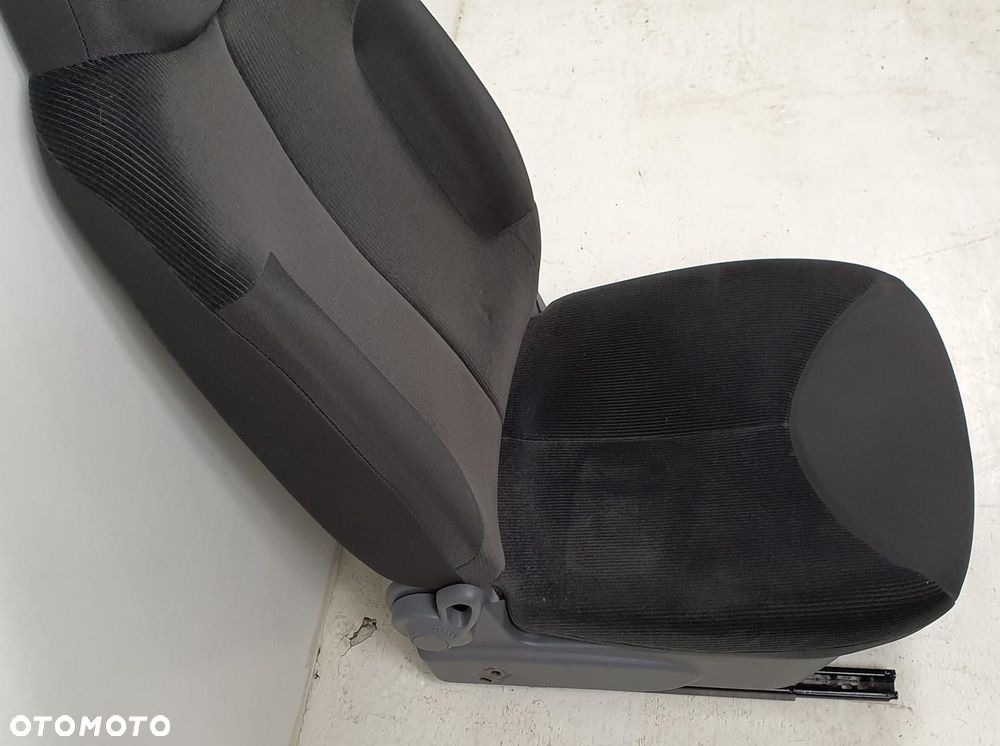 FOTEL KIEROWCY LEWY PRZÓD PRZEDNI CITROEN C1 - 5