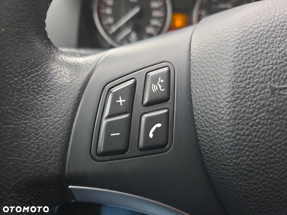 BMW X1 xDrive20d - 32