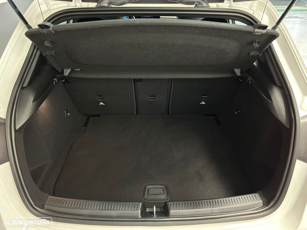 Mercedes-Benz A 160 AMG Line - 14