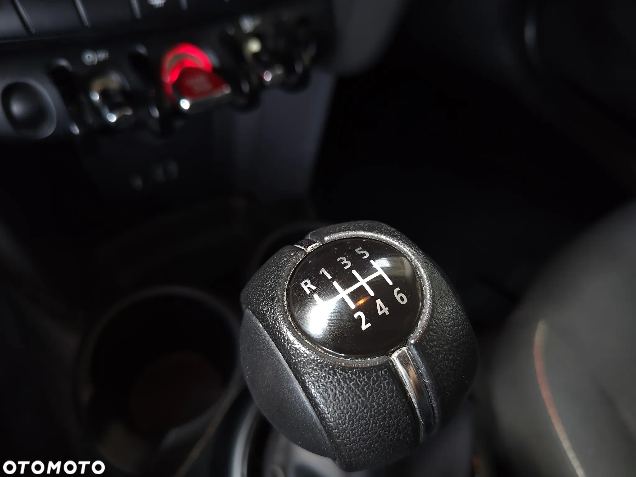 MINI Cooper Standard - 17