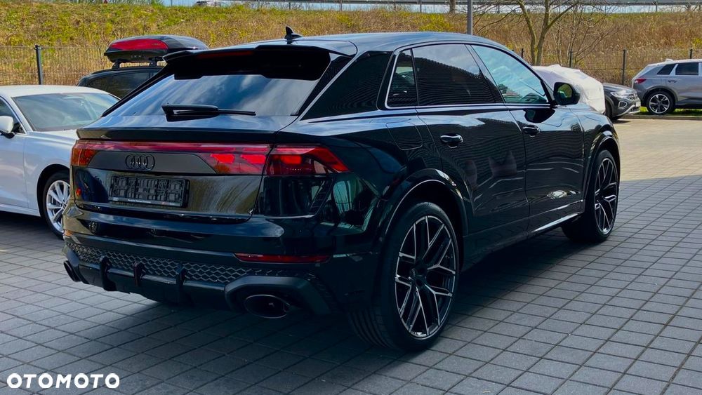 Audi RS Q8 - 6