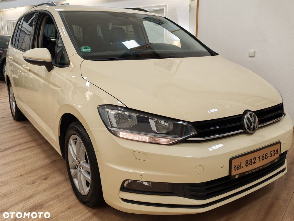 Volkswagen Touran - 8