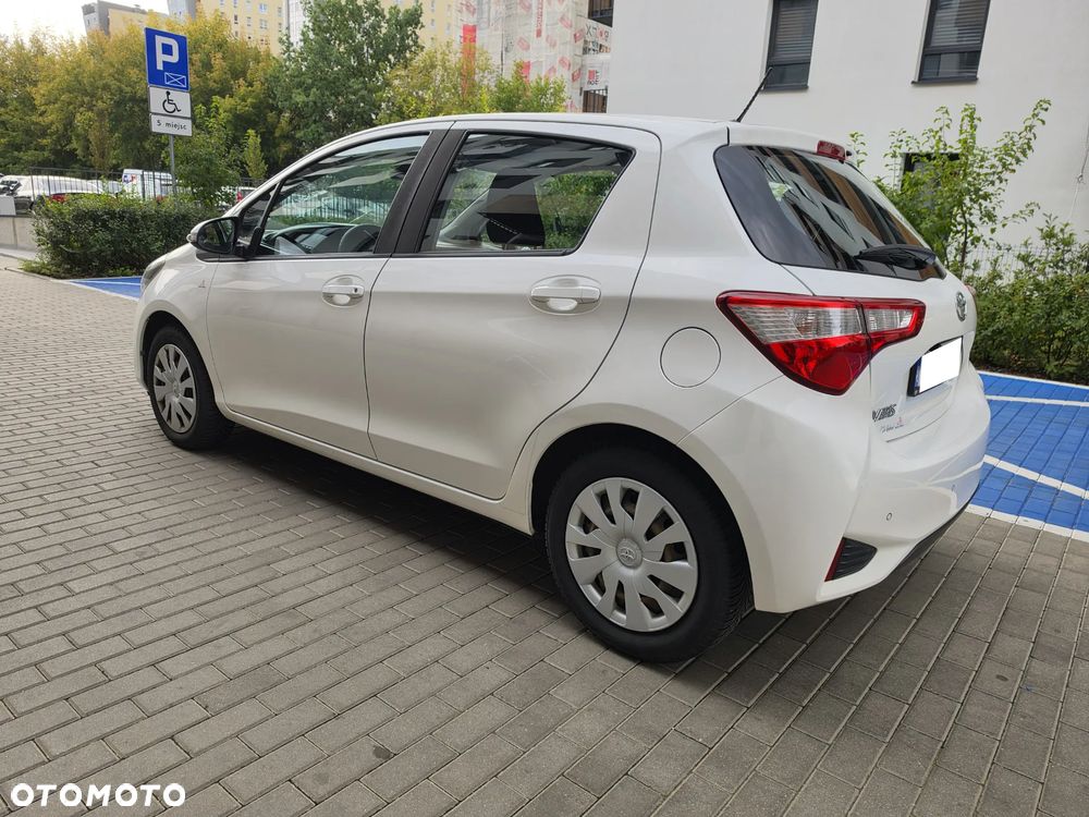 Toyota Yaris - 12