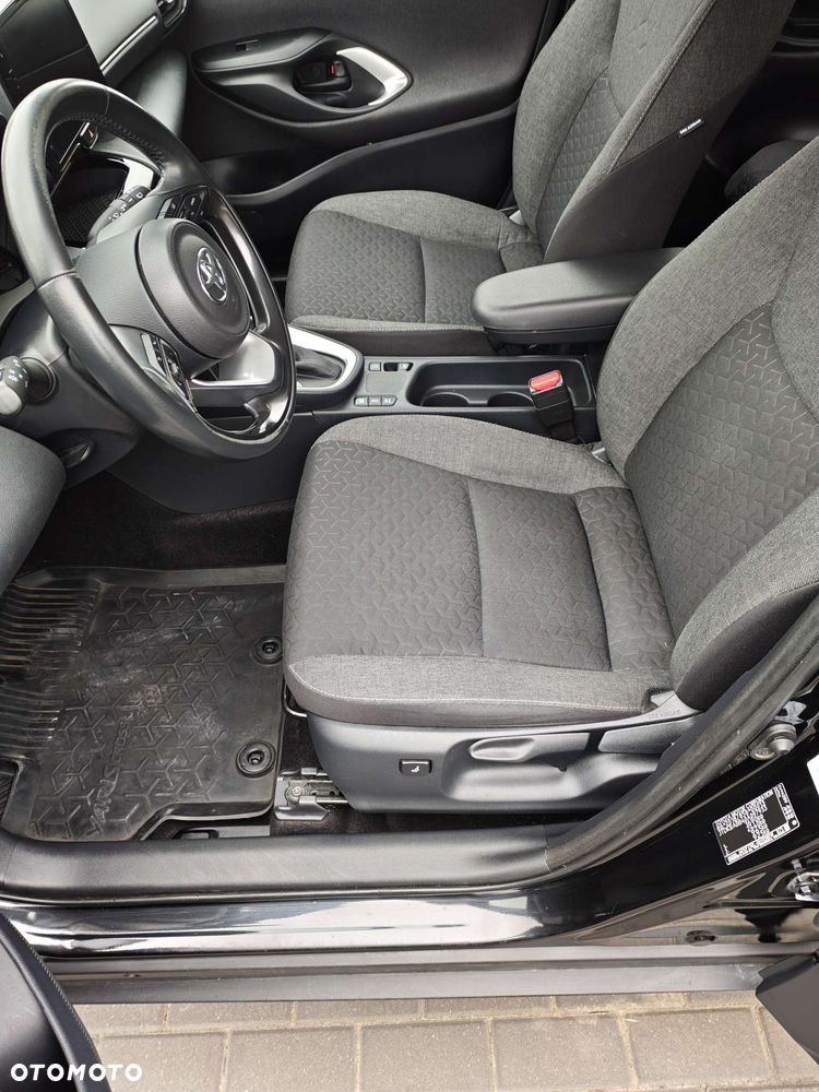 Toyota Yaris Cross Hybrid 1.5 Comfort - 18