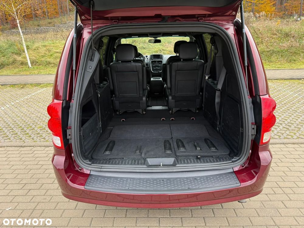 Dodge Grand Caravan 3.6 R/T - 12
