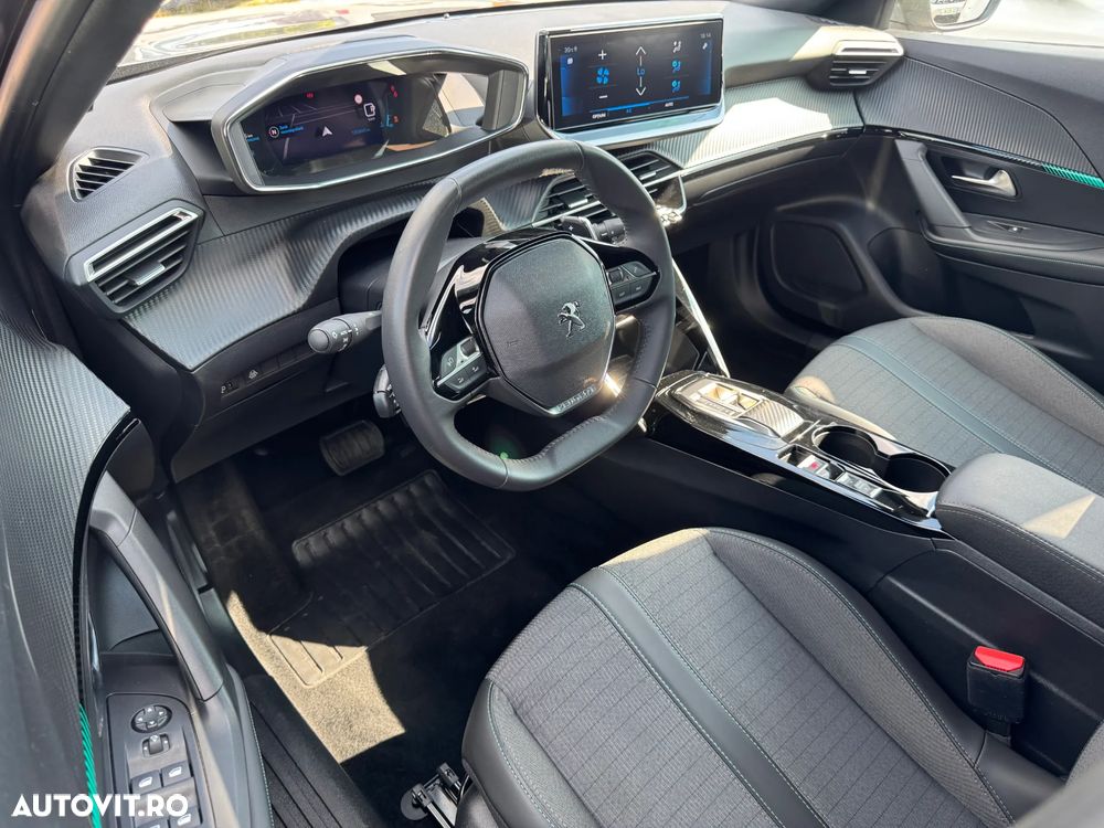 Peugeot 2008 PureTech 130 EAT8 Allure Pack - 11