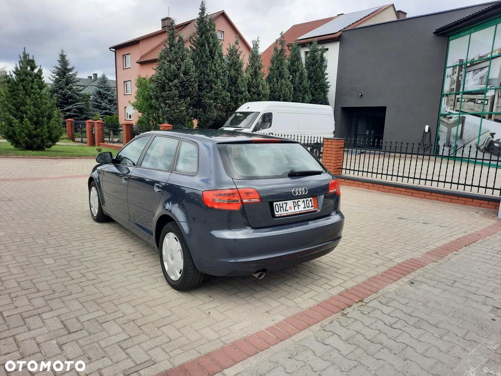 Audi A3 Sportback - 8