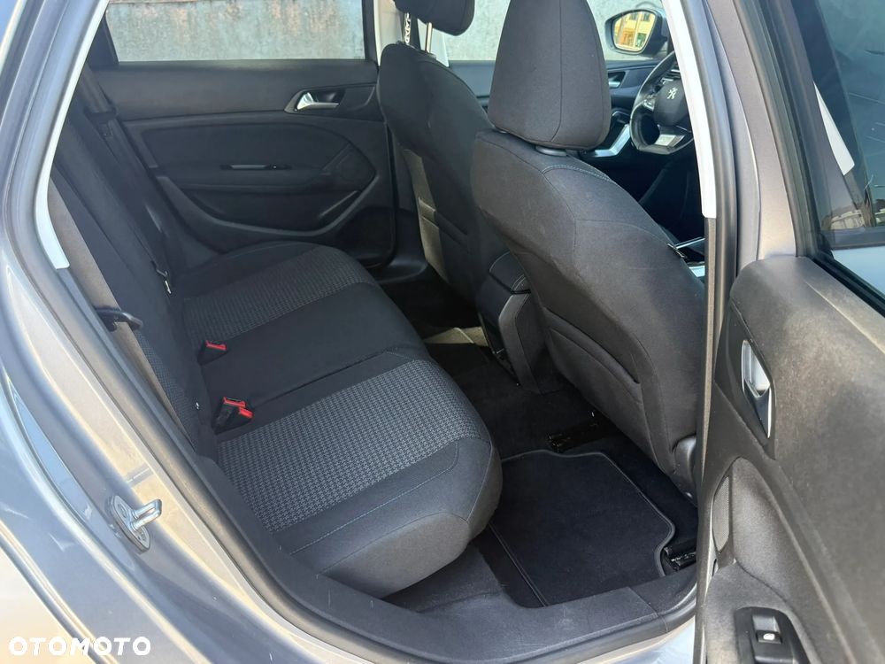 Peugeot 308 1.2 PureTech Active Pack S&S - 30