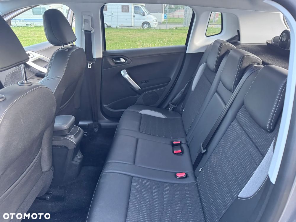 Peugeot 2008 - 18