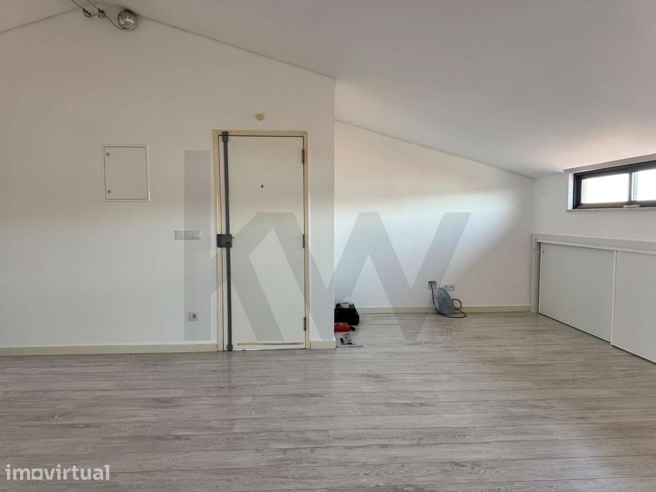Apartamento T1 para Arrendar no Coração de Almada - Grande imagem: 2/24
