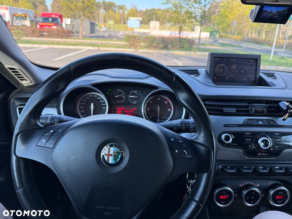 Alfa Romeo Giulietta 1.6 JTDM Distinctive - 9