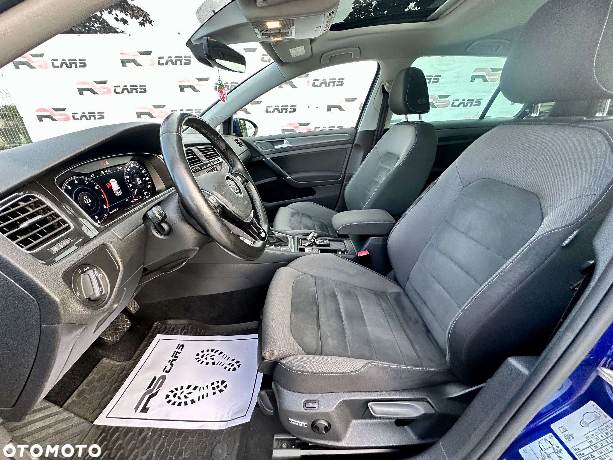 Volkswagen Golf - 32