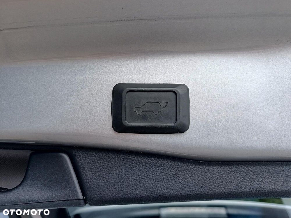 Toyota RAV4 - 9