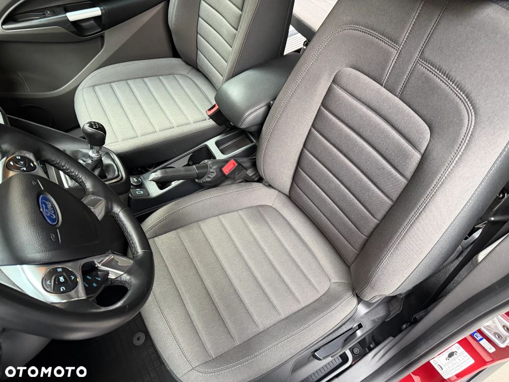 Ford Tourneo Connect Grand - 17