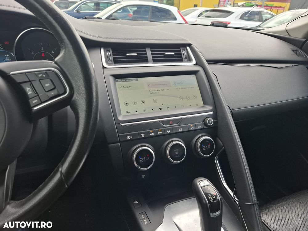 Jaguar E-Pace - 9