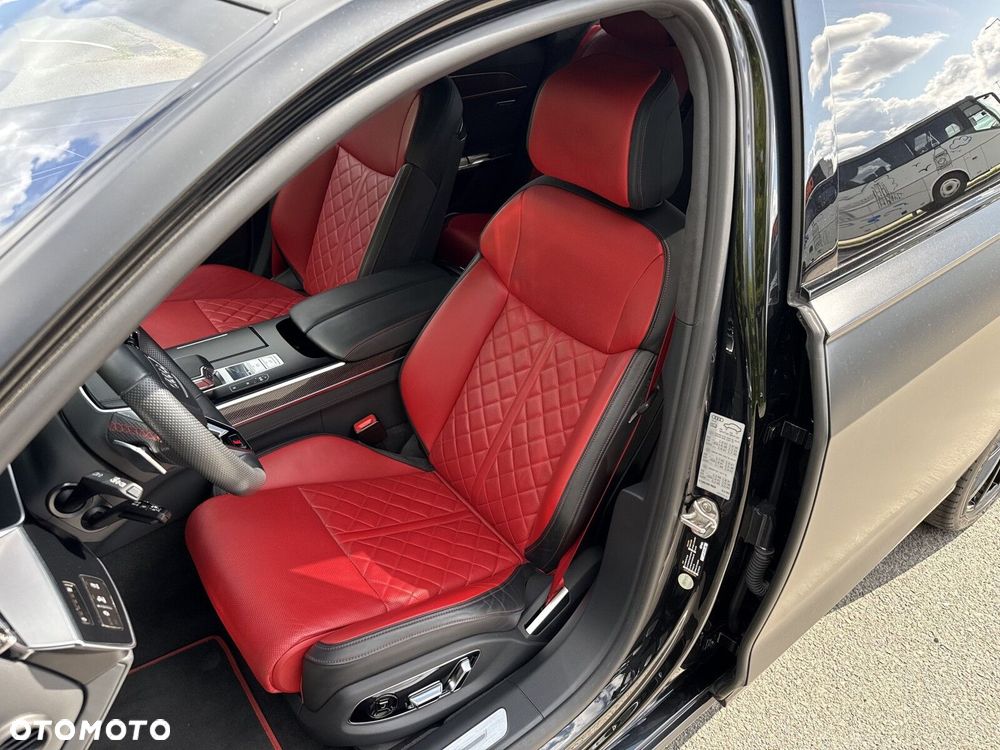 Audi S8 - 10