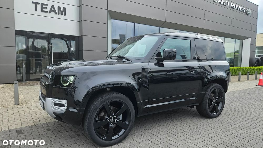 Land Rover Defender - 8