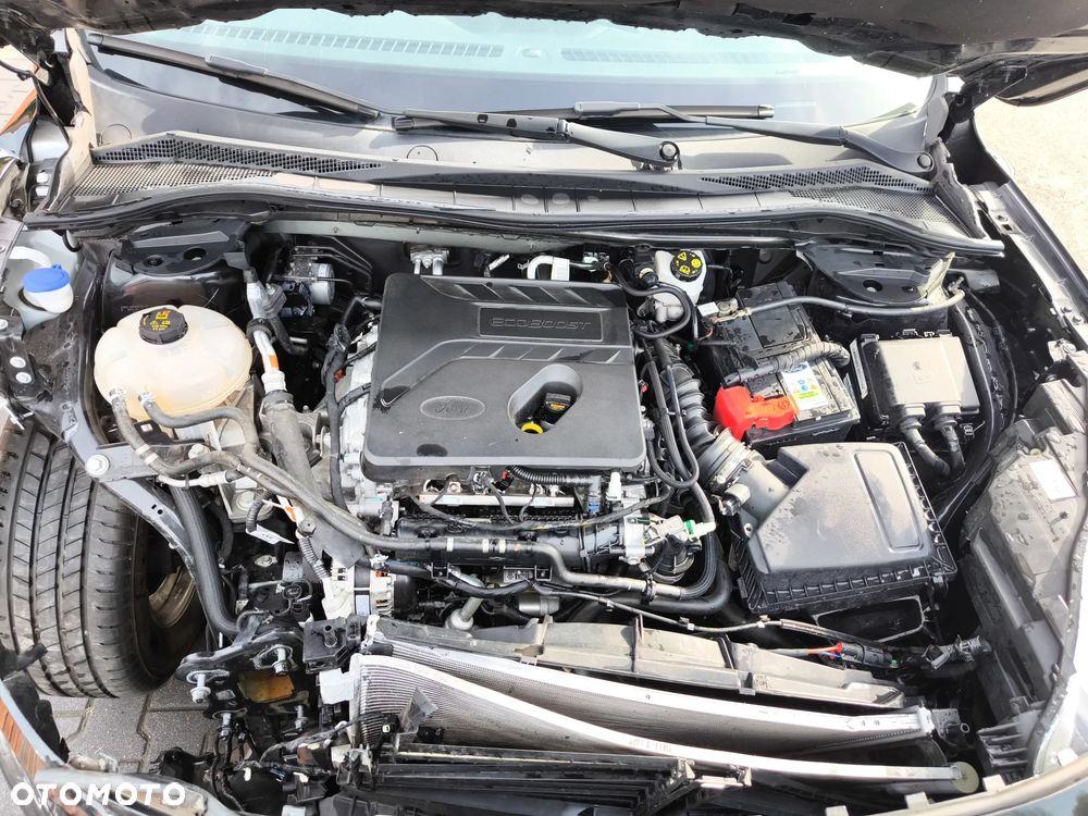 Ford Kuga 1.5 EcoBoost TITANIUM X - 19