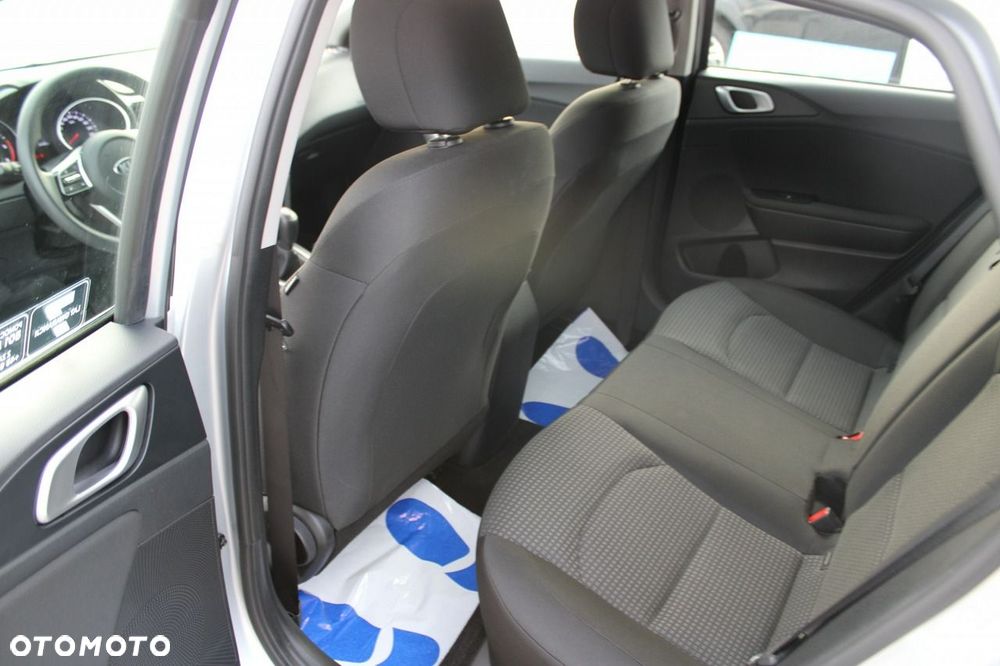 Kia Ceed - 26