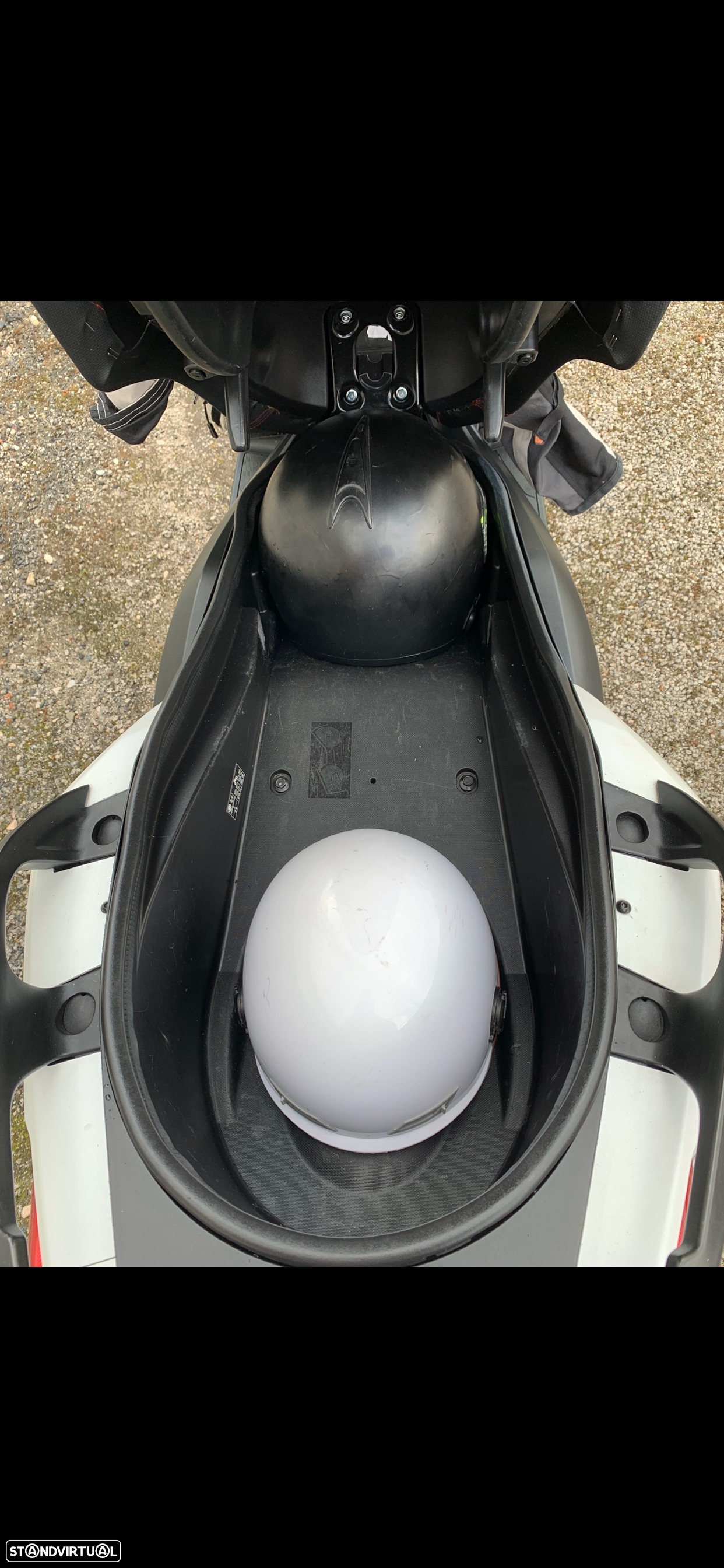 Yamaha X-Max - 10