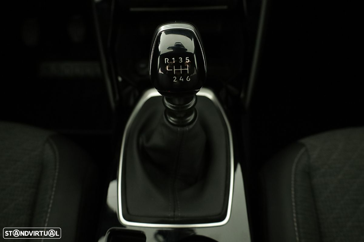 Peugeot 2008 1.2 PureTech Allure - 15