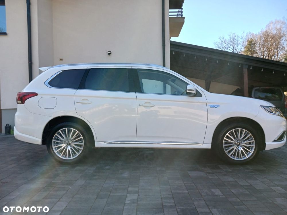 Mitsubishi Outlander 2.4 4WD Diamant+ - 5