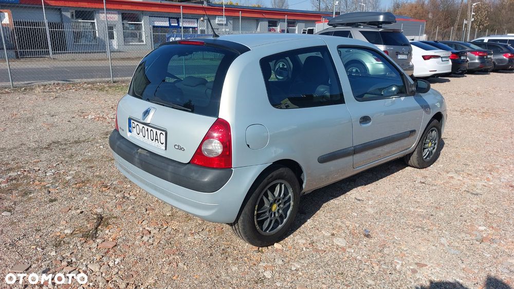 Renault Clio - 2